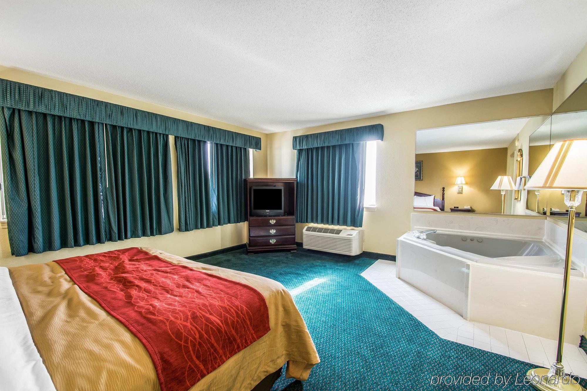 Super 8 By Wyndham Montgomery I-65 Exterior foto
