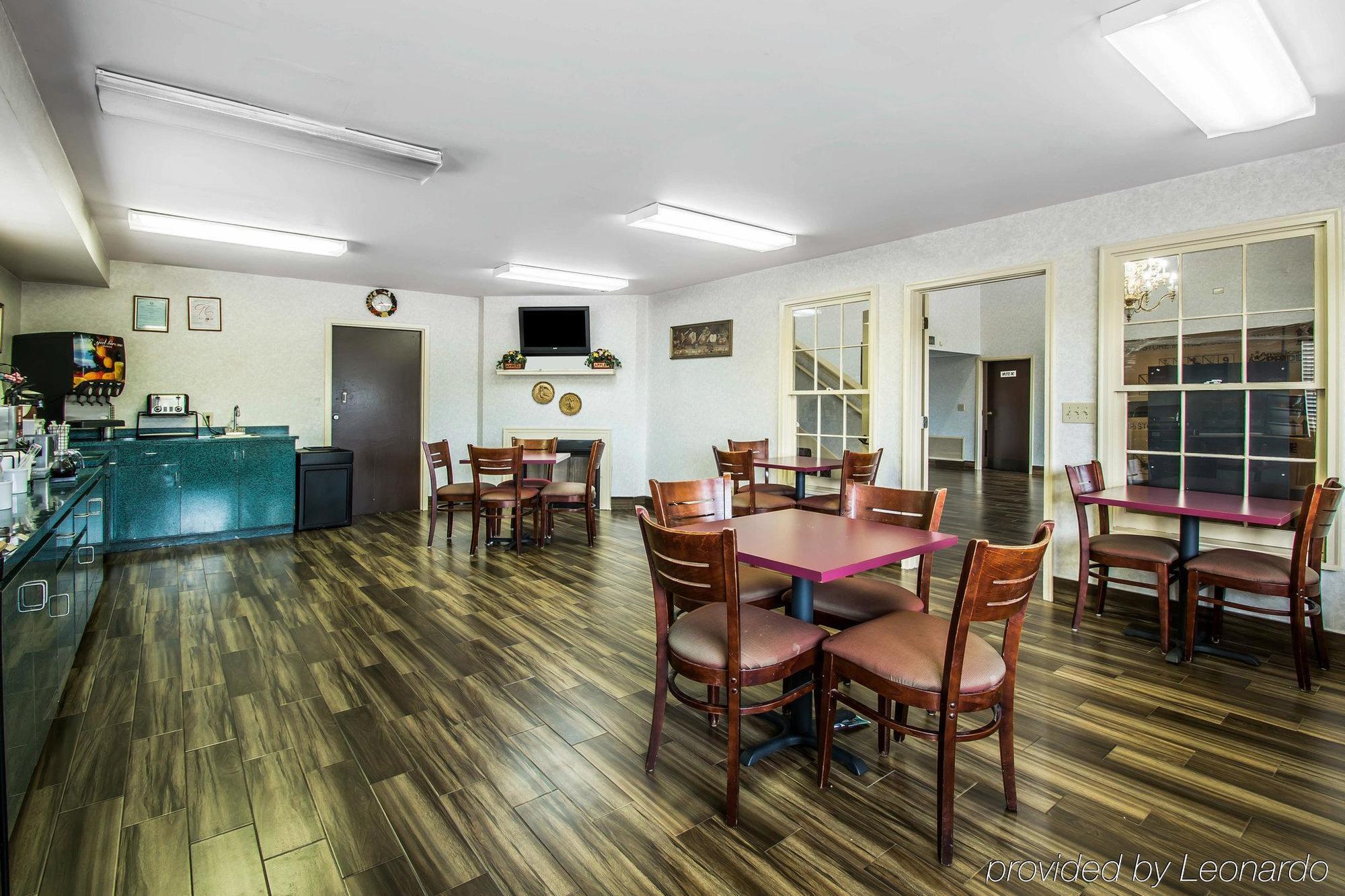 Super 8 By Wyndham Montgomery I-65 Exterior foto