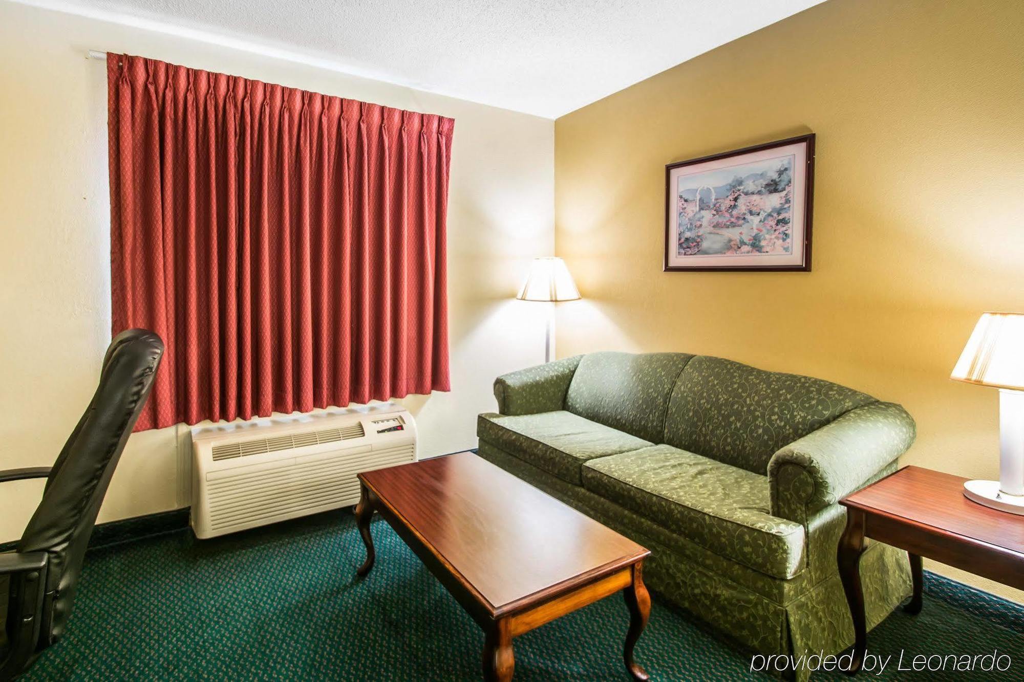 Super 8 By Wyndham Montgomery I-65 Exterior foto